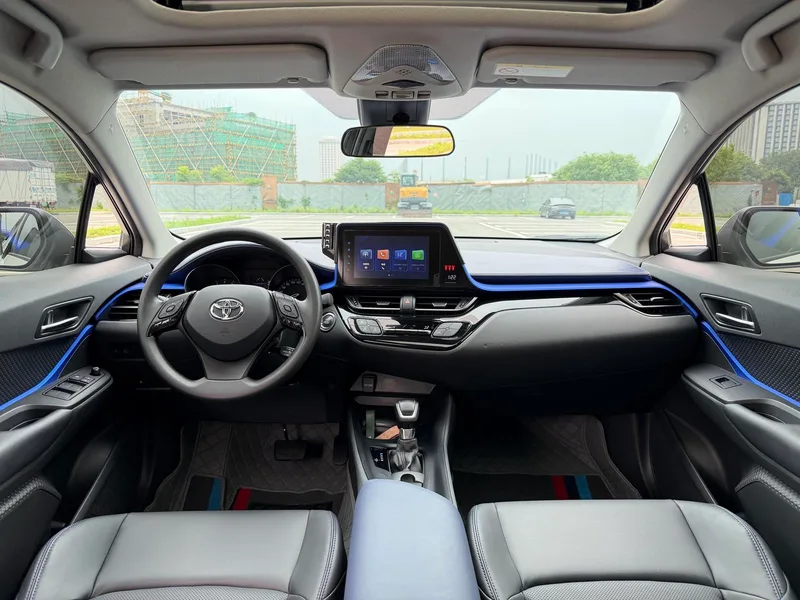 Toyota C-HR 2022 2.0L Versión líder exterior foto 7