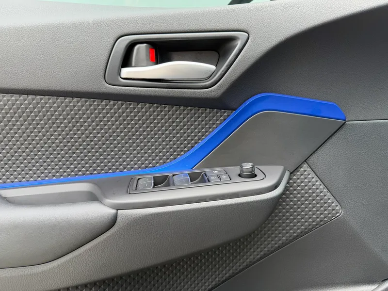 Toyota C-HR 2022 2.0L Versión líder exterior foto 10