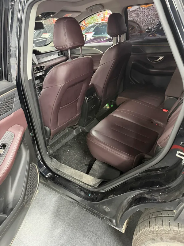Jetour X90 PLUS 2024 1.6TD DCT Семейная счастливая версия интерьер фото 9