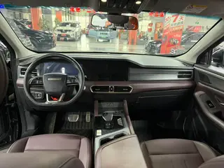 Jetour X90 PLUS 2024 1.6TD DCT Семейная счастливая версия интерьер фото 13