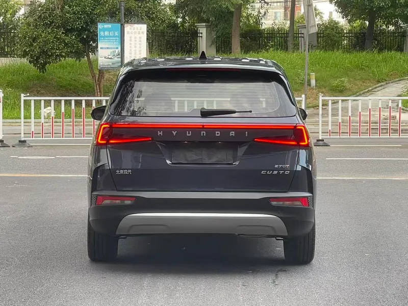 Hyundai Custo 2021 270TGDi Premium Edition LUX exterior photo 6 Hyundai Custo 2021 270TGDi Premium Edition LUX exterior photo 6