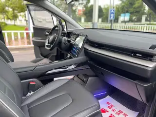 Hyundai Custo 2021 270TGDi Premium Edition LUX interior photo 10 Hyundai Custo 2021 270TGDi Premium Edition LUX interior photo 10