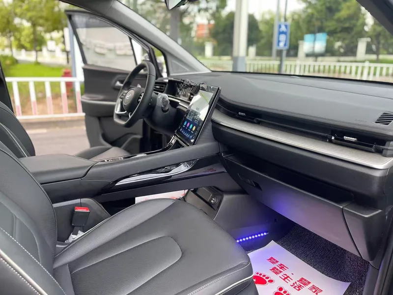 Hyundai Custo 2021 270TGDi Premium Edition LUX interior photo 10 Hyundai Custo 2021 270TGDi Premium Edition LUX interior photo 10