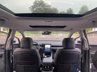Hyundai Custo 2021 270TGDi Premium Edition LUX interior photo 12 Hyundai Custo 2021 270TGDi Premium Edition LUX interior photo 12