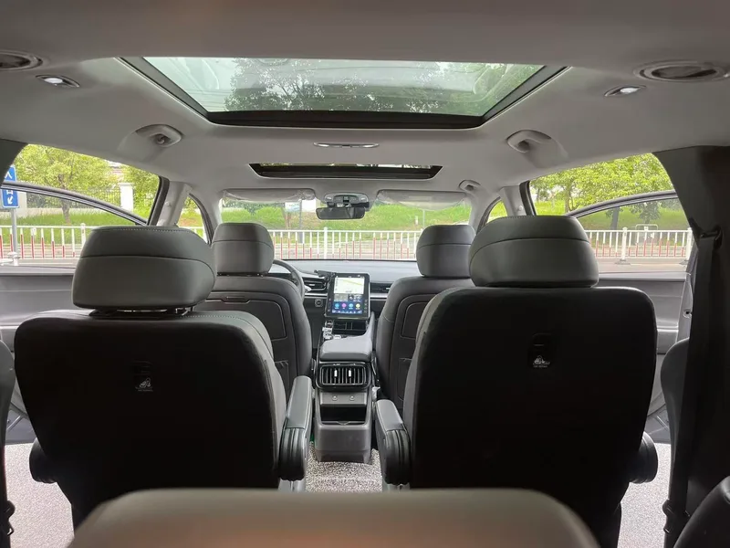 Hyundai Custo 2021 270TGDi Premium Edition LUX interior photo 16 Hyundai Custo 2021 270TGDi Premium Edition LUX interior photo 16
