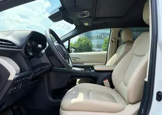 Toyota Granvia 2023 Intelligent electric hybrid double engine 2.5L Noble PLUS exterior photo 4