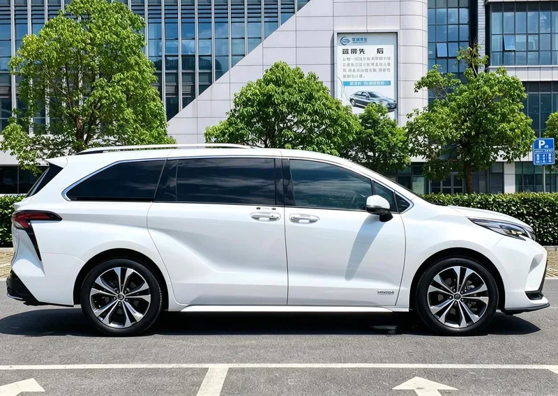 Toyota Granvia 2023 Intelligent electric hybrid double engine 2.5L Noble PLUS interior photo 8
