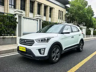 Hyundai ix25 2015 2.0L Automatic two-drive intelligent type GLS exterior photo 1 Hyundai ix25 2015 2.0L Automatic two-drive intelligent type GLS exterior photo 1