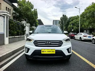 Hyundai ix25 2015 2.0L Automatic two-drive intelligent type GLS exterior photo 2 Hyundai ix25 2015 2.0L Automatic two-drive intelligent type GLS exterior photo 2