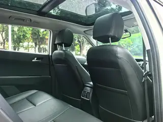 Hyundai ix25 2015 2.0L Automatic two-drive intelligent type GLS interior photo 10 Hyundai ix25 2015 2.0L Automatic two-drive intelligent type GLS interior photo 10