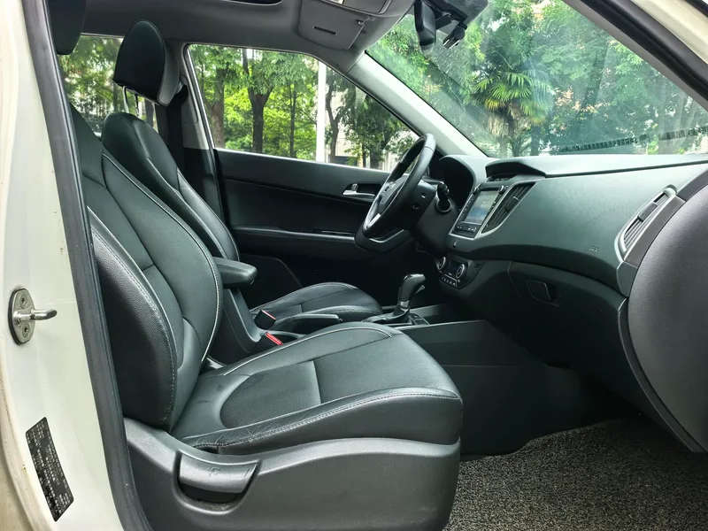 Hyundai ix25 2015 2.0L Automatic two-drive intelligent type GLS interior photo 11 Hyundai ix25 2015 2.0L Automatic two-drive intelligent type GLS interior photo 11