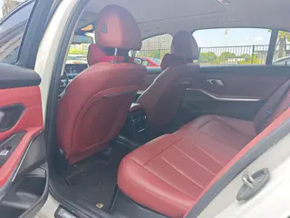 BMW 3 Series 2023 325Li M Conjunto deportivo interior foto 7 BMW 3 Series 2023 325Li M Conjunto deportivo interior foto 7
