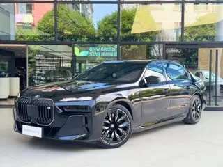BMW i7 2023 M70L xDrive