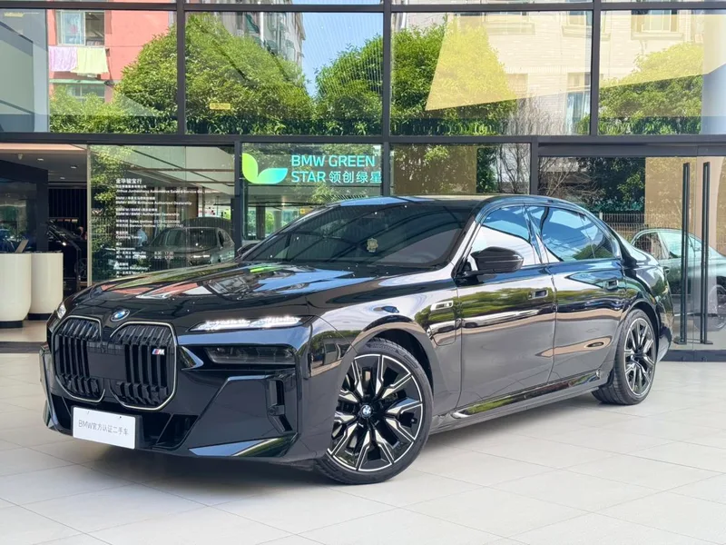 BMW i7 2023 M70L xDrive extérieur photo 1 BMW i7 2023 M70L xDrive extérieur photo 1