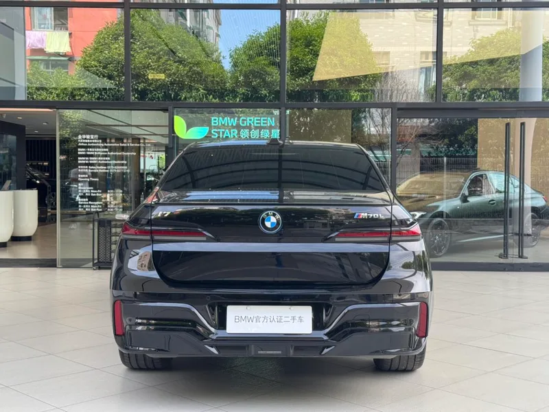 BMW i7 2023 M70L xDrive extérieur photo 5 BMW i7 2023 M70L xDrive extérieur photo 5