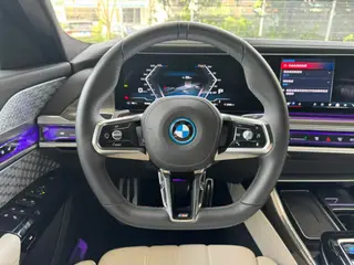 BMW i7 2023 M70L xDrive extérieur photo 10 BMW i7 2023 M70L xDrive extérieur photo 10
