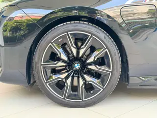 BMW i7 2023 M70L xDrive intérieur photo 19 BMW i7 2023 M70L xDrive intérieur photo 19