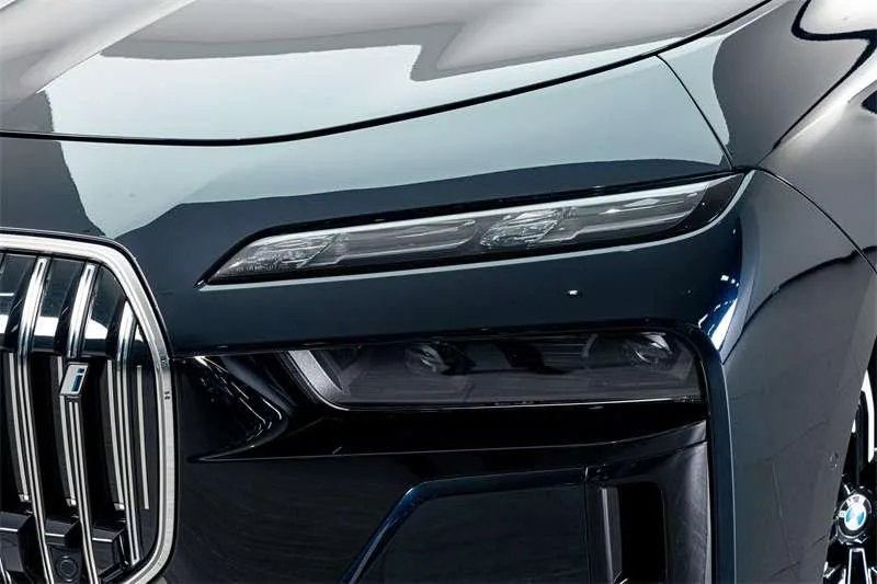 BMW i7 2023 xDrive60L M Conjunto deportivo exterior foto 4 BMW i7 2023 xDrive60L M Conjunto deportivo exterior foto 4
