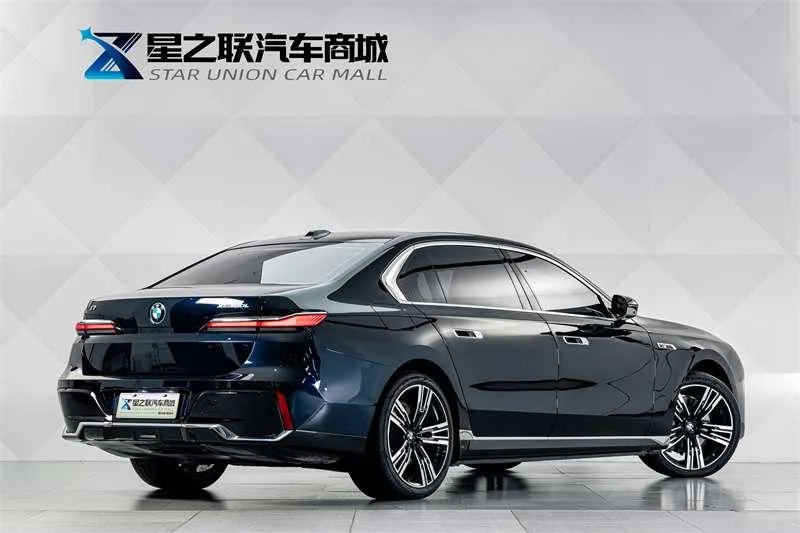 BMW i7 2023 xDrive60L M Conjunto deportivo exterior foto 6 BMW i7 2023 xDrive60L M Conjunto deportivo exterior foto 6