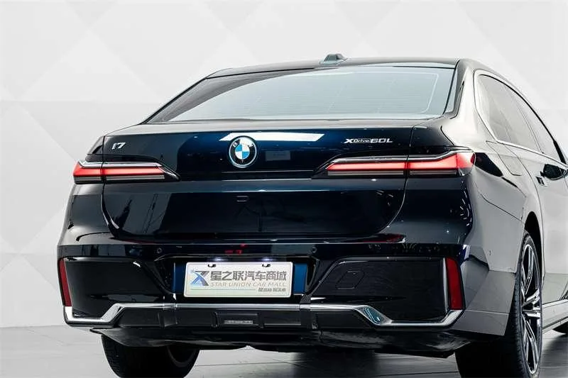 BMW i7 2023 xDrive60L M Conjunto deportivo exterior foto 7 BMW i7 2023 xDrive60L M Conjunto deportivo exterior foto 7