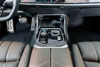 BMW i7 2023 xDrive60L M Conjunto deportivo interior foto 15 BMW i7 2023 xDrive60L M Conjunto deportivo interior foto 15