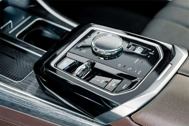 BMW i7 2023 xDrive60L M Conjunto deportivo interior foto 18 BMW i7 2023 xDrive60L M Conjunto deportivo interior foto 18