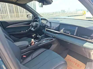 Geely Monjaro 2021 2.0TD DCT EVO Two-wheel-drive Zhizun type interior photo 11 Geely Monjaro 2021 2.0TD DCT EVO Two-wheel-drive Zhizun type interior photo 11