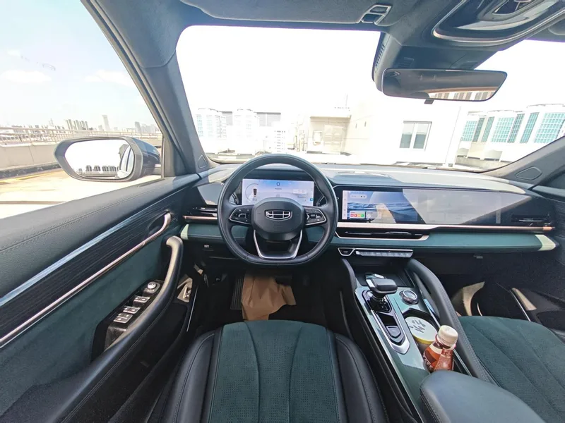 Geely Monjaro 2021 2.0TD DCT EVO Two-wheel-drive Zhizun type interior photo 13 Geely Monjaro 2021 2.0TD DCT EVO Two-wheel-drive Zhizun type interior photo 13