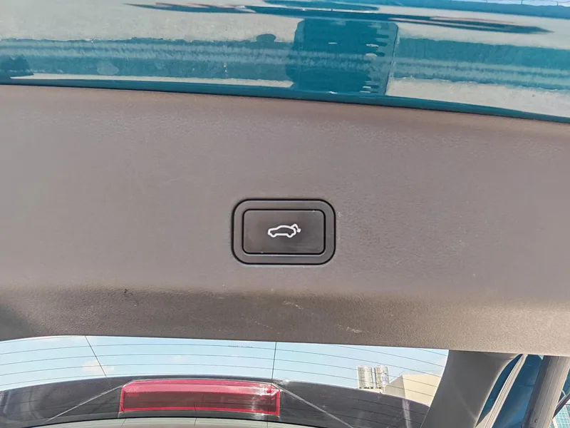 Geely Monjaro 2021 2.0TD DCT EVO Two-wheel-drive Zhizun type interior photo 19 Geely Monjaro 2021 2.0TD DCT EVO Two-wheel-drive Zhizun type interior photo 19