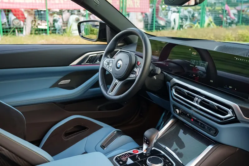 BMW M4 2023 M4 Coupe M xDrive Thunder Edition interior photo 13 BMW M4 2023 M4 Coupe M xDrive Thunder Edition interior photo 13