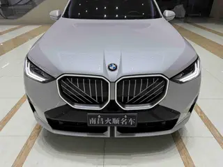 BMW X3 2025 xDrive30L Leader M Ensemble de sport extérieur photo 3 BMW X3 2025 xDrive30L Leader M Ensemble de sport extérieur photo 3