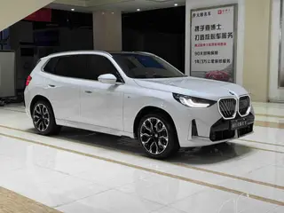 BMW X3 2025 xDrive30L Leader M Ensemble de sport extérieur photo 4 BMW X3 2025 xDrive30L Leader M Ensemble de sport extérieur photo 4