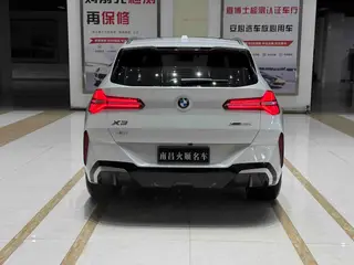 BMW X3 2025 xDrive30L Leader M Ensemble de sport extérieur photo 7 BMW X3 2025 xDrive30L Leader M Ensemble de sport extérieur photo 7