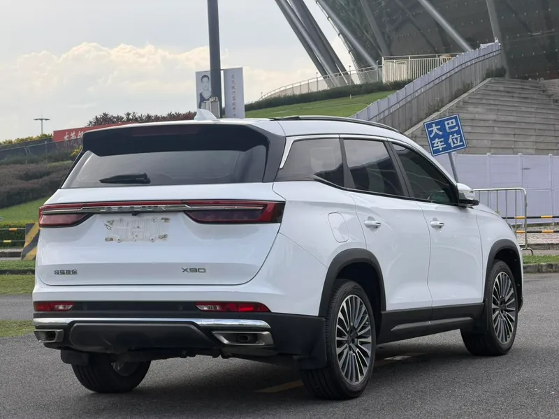 Jetour X90 2023 Zilong 2.0T DCT Changsheng Edition 7 seat exterior photo 8 Jetour X90 2023 Zilong 2.0T DCT Changsheng Edition 7 seat exterior photo 8