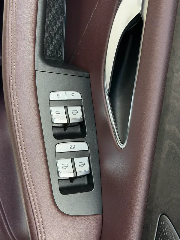 Jetour X90 2023 Zilong 2.0T DCT Changsheng Edition 7 seat interior photo 12 Jetour X90 2023 Zilong 2.0T DCT Changsheng Edition 7 seat interior photo 12