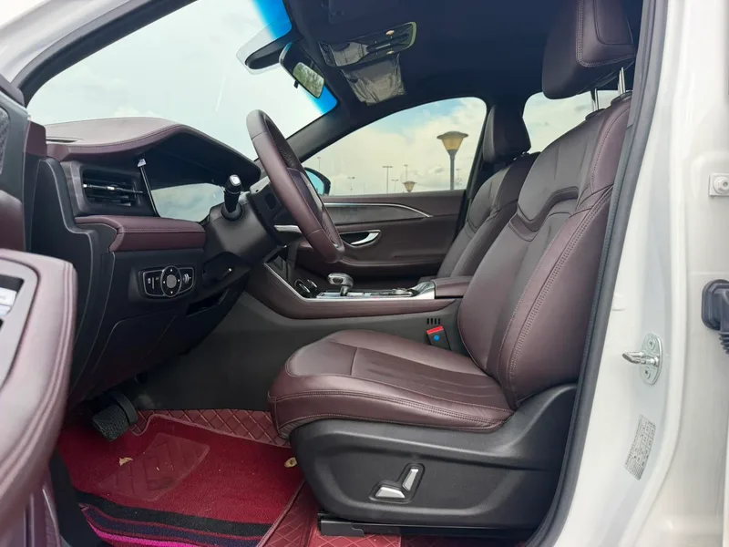 Jetour X90 2023 Zilong 2.0T DCT Changsheng Edition 7 seat interior photo 14 Jetour X90 2023 Zilong 2.0T DCT Changsheng Edition 7 seat interior photo 14