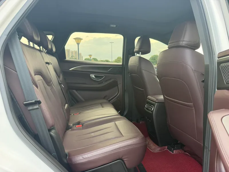 Jetour X90 2023 Zilong 2.0T DCT Changsheng Edition 7 seat interior photo 16 Jetour X90 2023 Zilong 2.0T DCT Changsheng Edition 7 seat interior photo 16