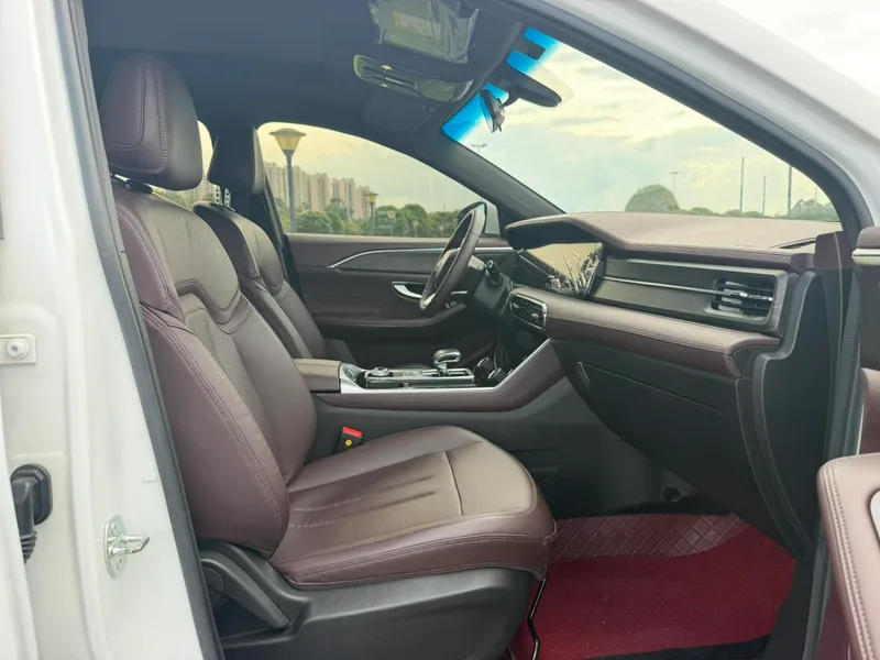 Jetour X90 2023 Zilong 2.0T DCT Changsheng Edition 7 seat interior photo 17 Jetour X90 2023 Zilong 2.0T DCT Changsheng Edition 7 seat interior photo 17