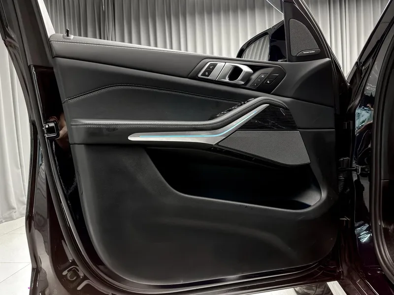 BMW X5 M 2023 X5 M Thunder Edition interior photo 14 BMW X5 M 2023 X5 M Thunder Edition interior photo 14