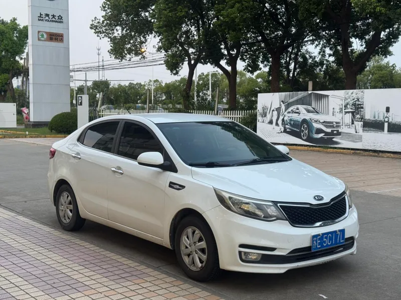 Kia K2 2015 Three-box 1.4L MT GLS exterior photo 3 Kia K2 2015 Three-box 1.4L MT GLS exterior photo 3