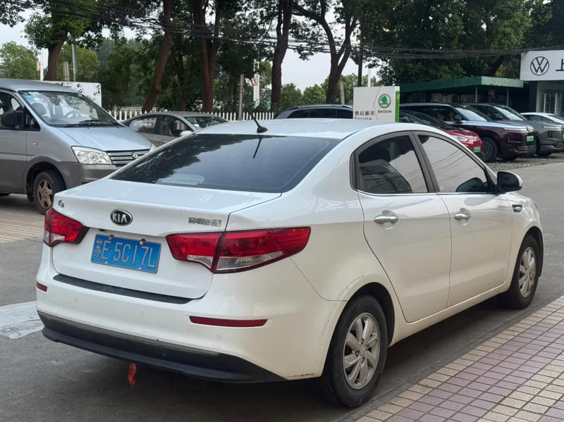Kia K2 2015 Three-box 1.4L MT GLS exterior photo 4 Kia K2 2015 Three-box 1.4L MT GLS exterior photo 4
