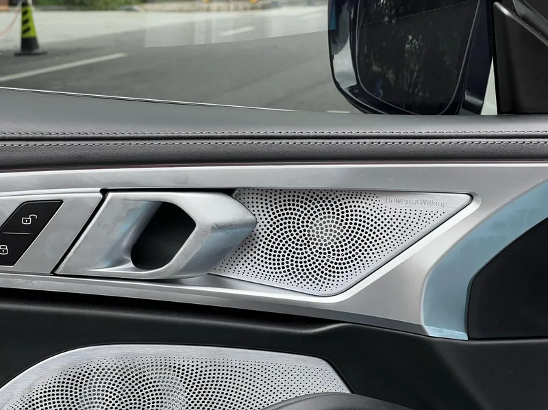 BMW 8 Series 2022 840i xDrive Four-door coupe M Sports suit interior photo 14