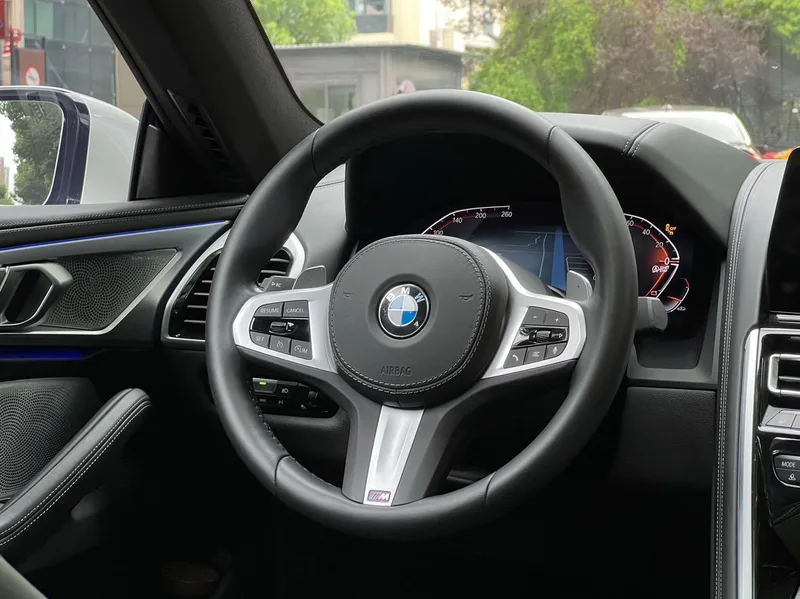BMW 8 Series 2022 840i xDrive Four-door coupe M Sports suit interior photo 15