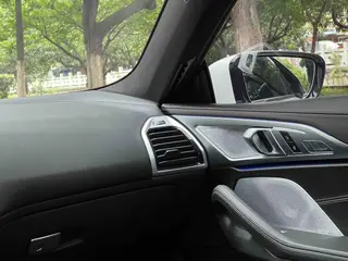 BMW 8 Series 2022 840i xDrive Four-door coupe M Sports suit interior photo 18