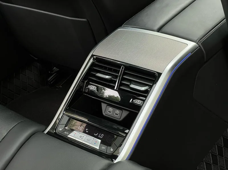 BMW 8 Series 2022 840i xDrive Four-door coupe M Sports suit interior photo 19