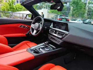 BMW Z4 2023 sDrive 25i M Conjunto deportivo interior foto 8 BMW Z4 2023 sDrive 25i M Conjunto deportivo interior foto 8