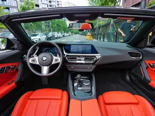 BMW Z4 2023 sDrive 25i M Conjunto deportivo interior foto 9 BMW Z4 2023 sDrive 25i M Conjunto deportivo interior foto 9