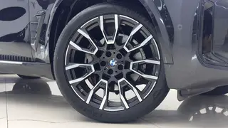 BMW X5 2023 xDrive40Li M Sports Night Suit interior photo 11 BMW X5 2023 xDrive40Li M Sports Night Suit interior photo 11