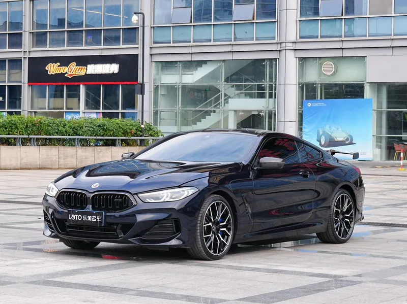 BMW 8 Series 2022 840i Купе M Спортивный костюм экстерьер фото 1 BMW 8 Series 2022 840i Купе M Спортивный костюм экстерьер фото 1