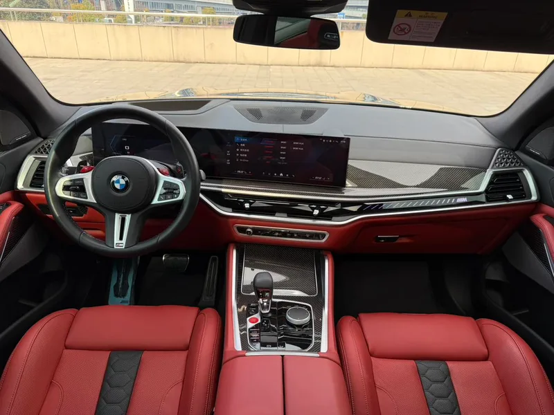BMW X5 M 2023 X5 M Versión Thunder interior foto 14 BMW X5 M 2023 X5 M Versión Thunder interior foto 14